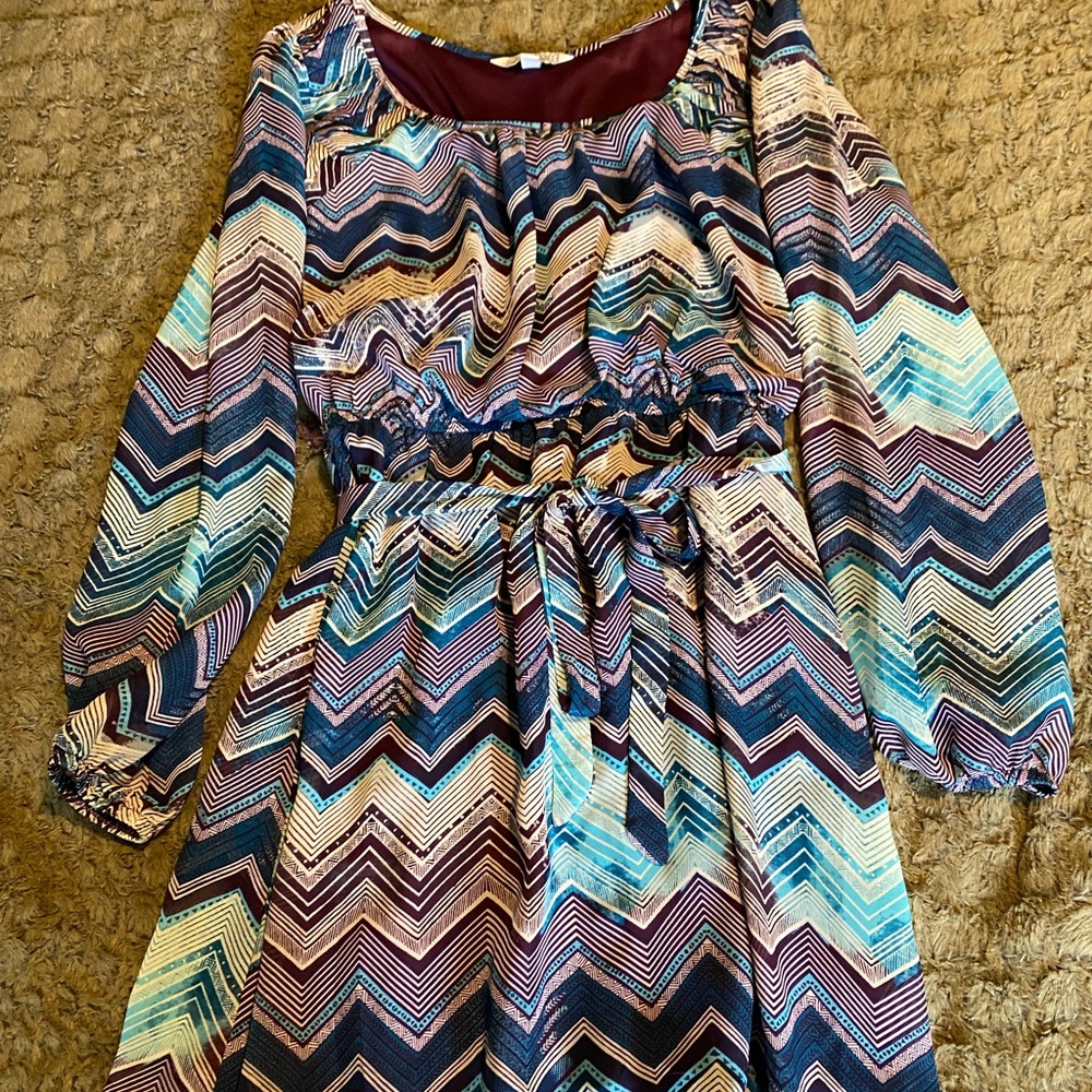 Juniors long sleeve dress
